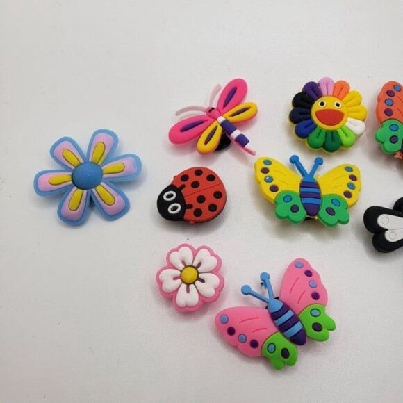 ladybug flower dragonfly  butterfly Jibbitz shoe pins charms - Picture 3 of 4